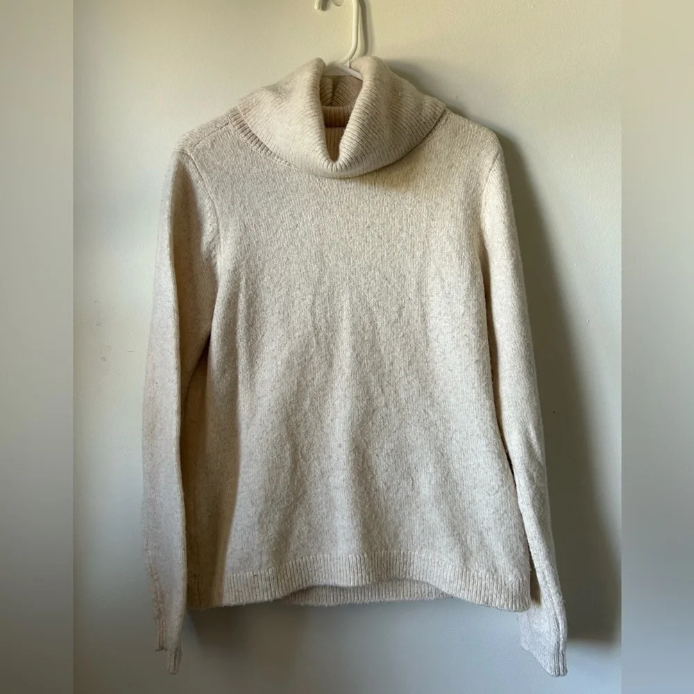 Guess‎ Cowlneck  Open Back Sweater